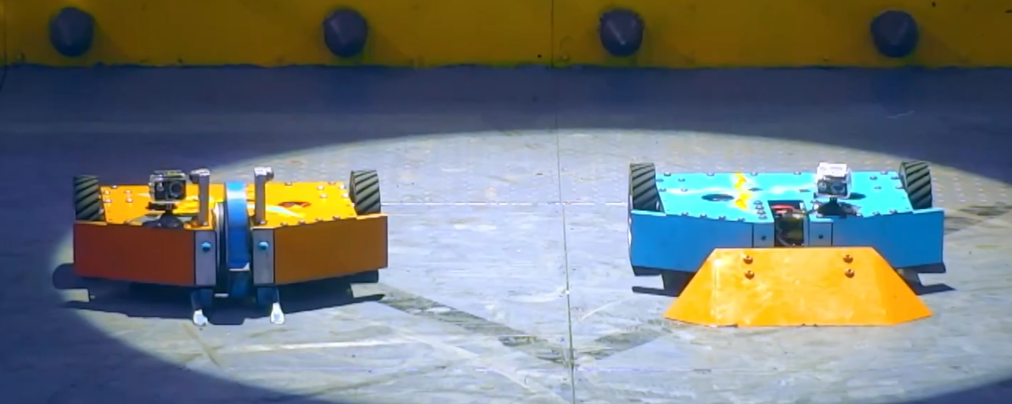 Competitor "正负极" at This is Fighting Robots (Select Fights Only)